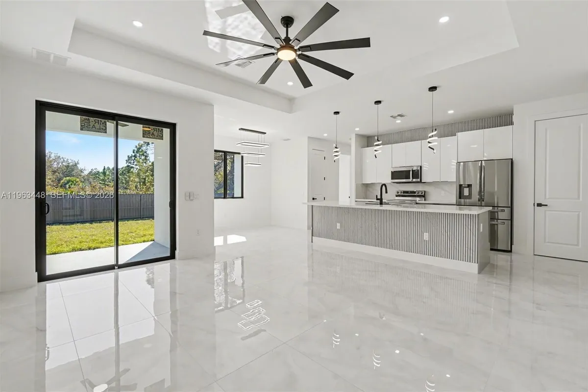 369 Woodburn, Lehigh Acres FL 33972