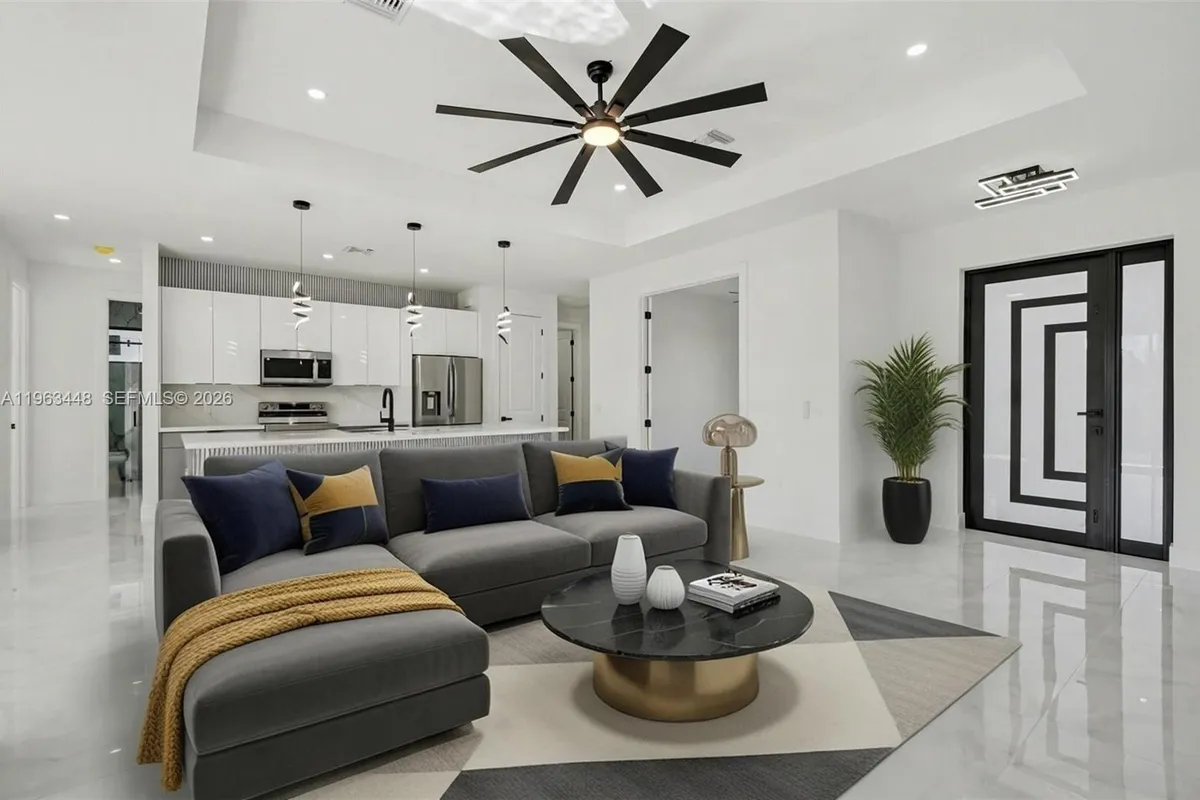 369 Woodburn, Lehigh Acres FL 33972