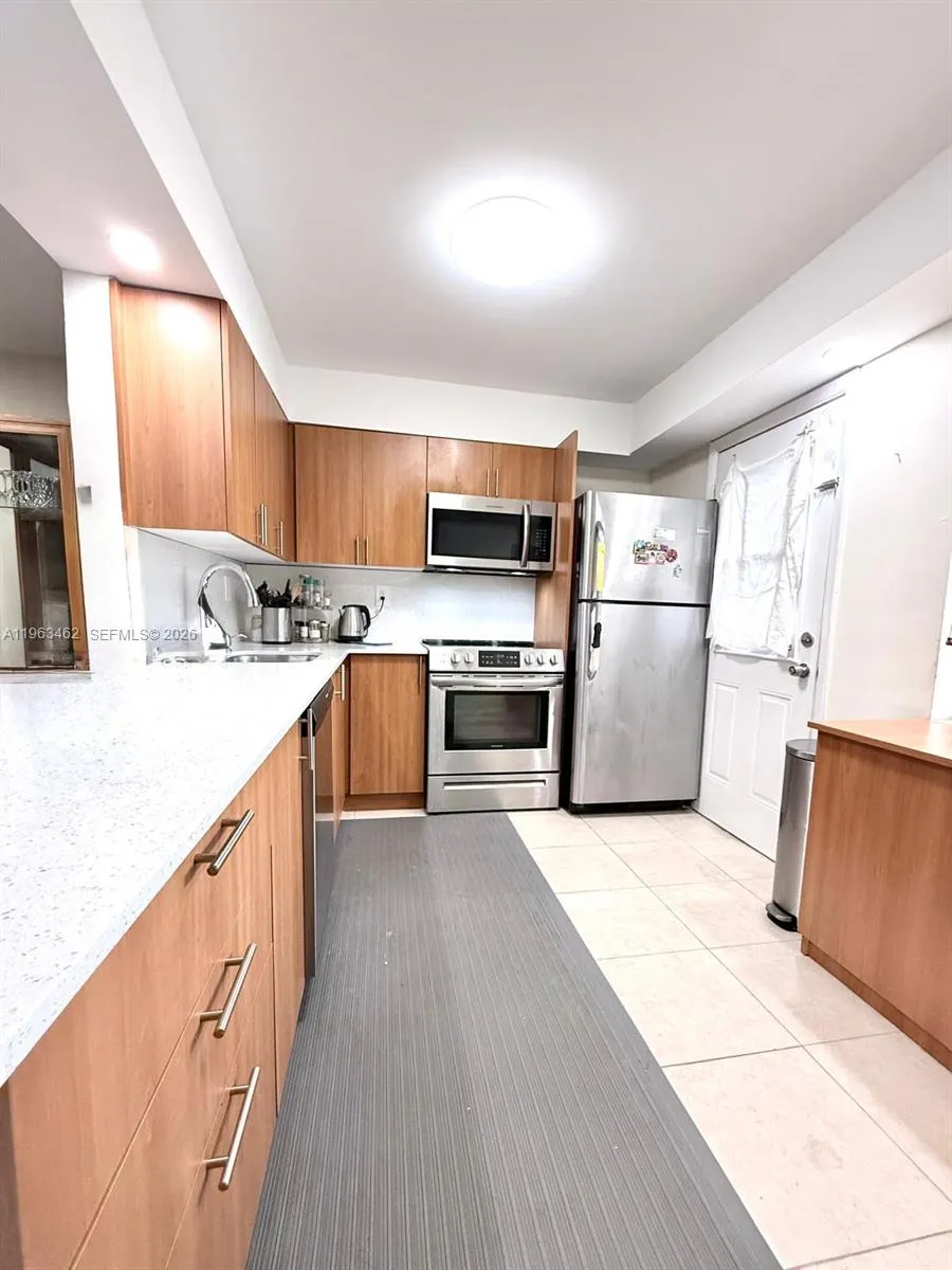 1501 NE 191st St # C114, Miami FL 33179