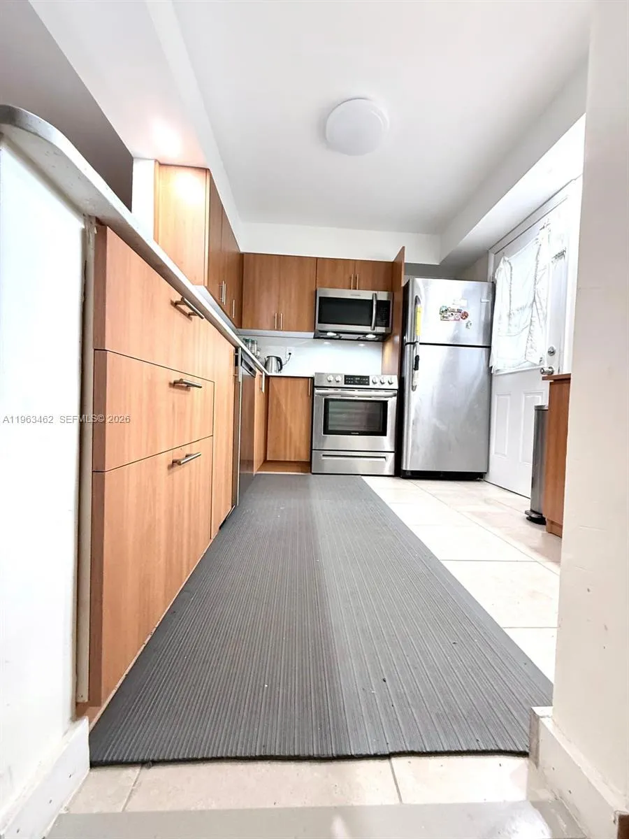 1501 NE 191st St # C114, Miami FL 33179