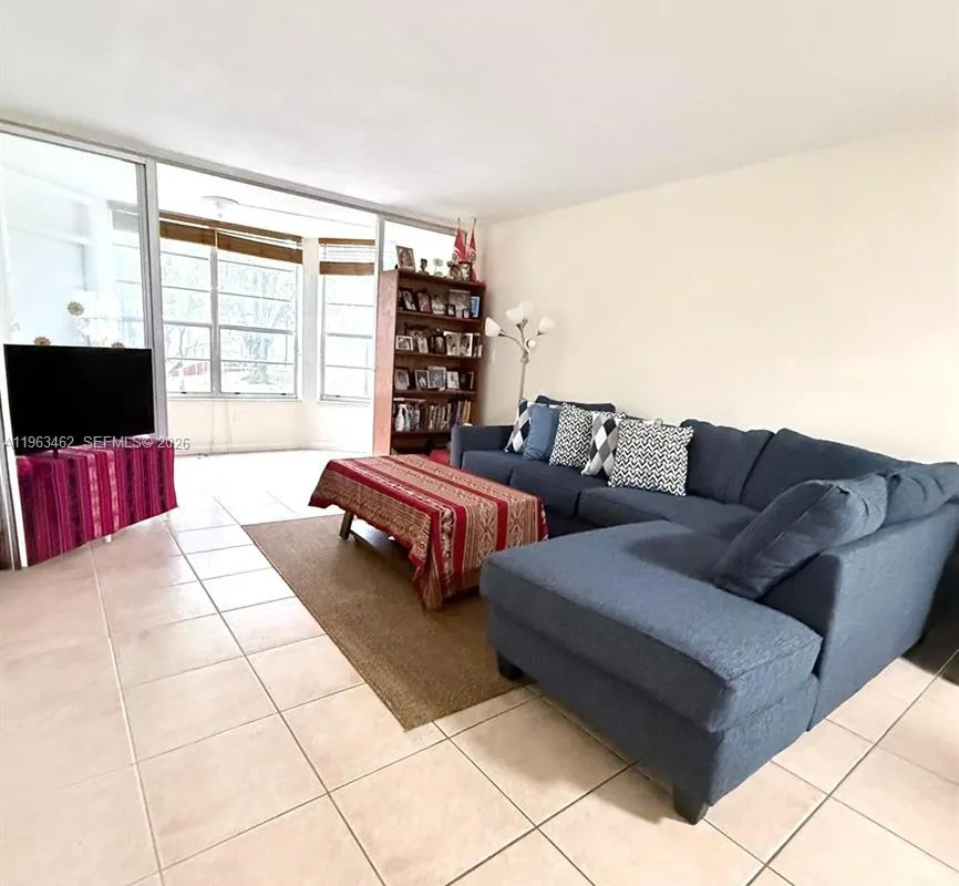 1501 NE 191st St # C114, Miami FL 33179