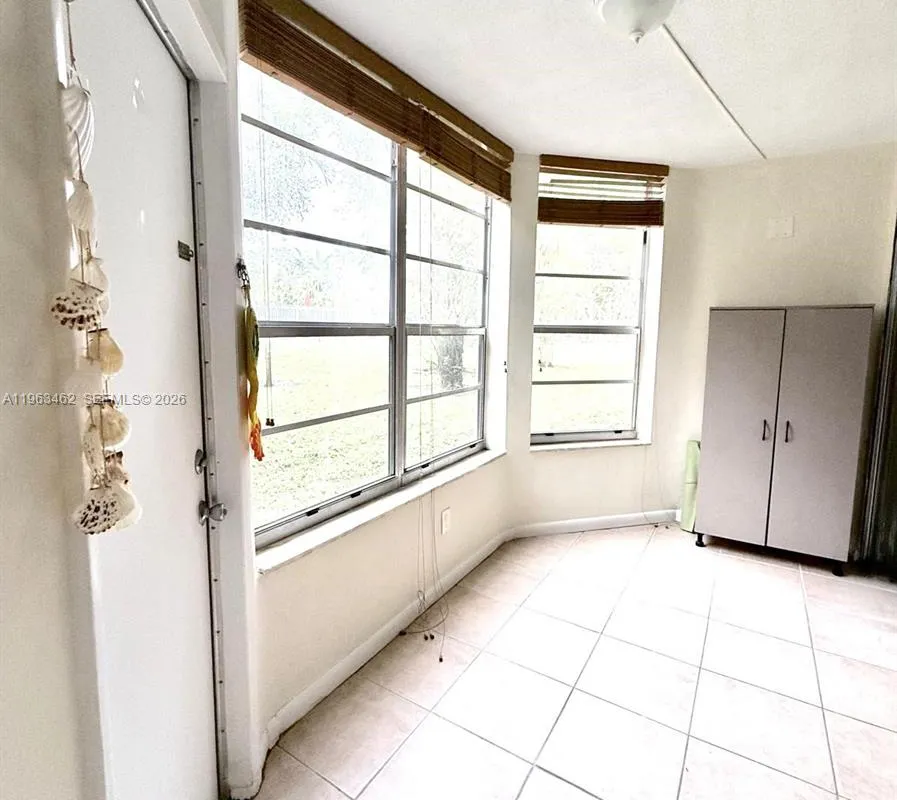 1501 NE 191st St # C114, Miami FL 33179