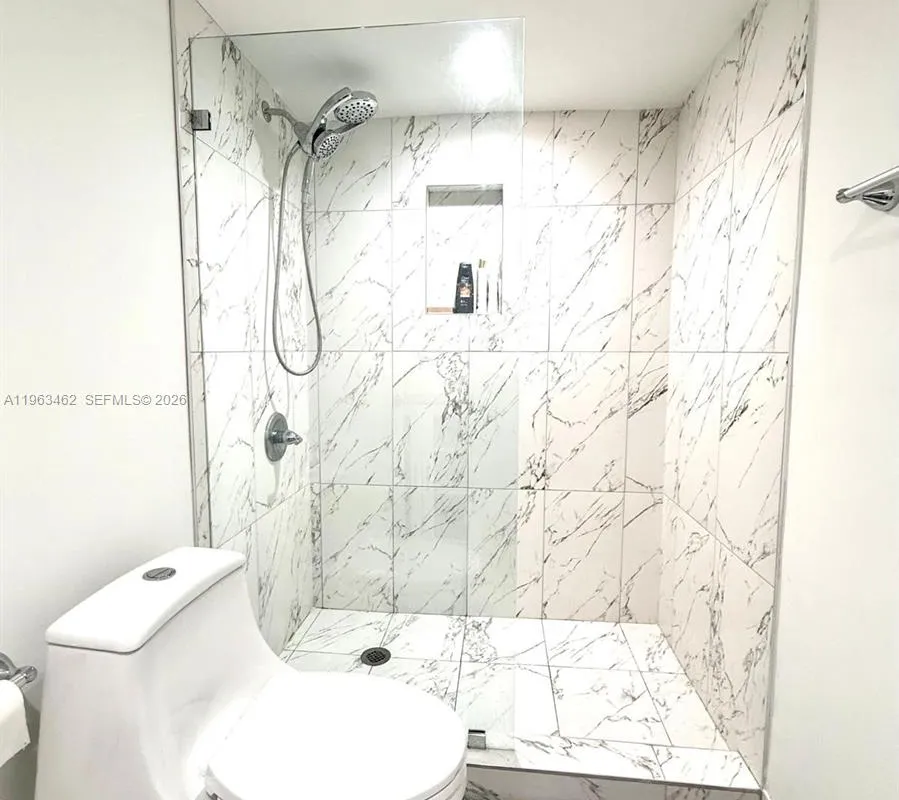 1501 NE 191st St # C114, Miami FL 33179