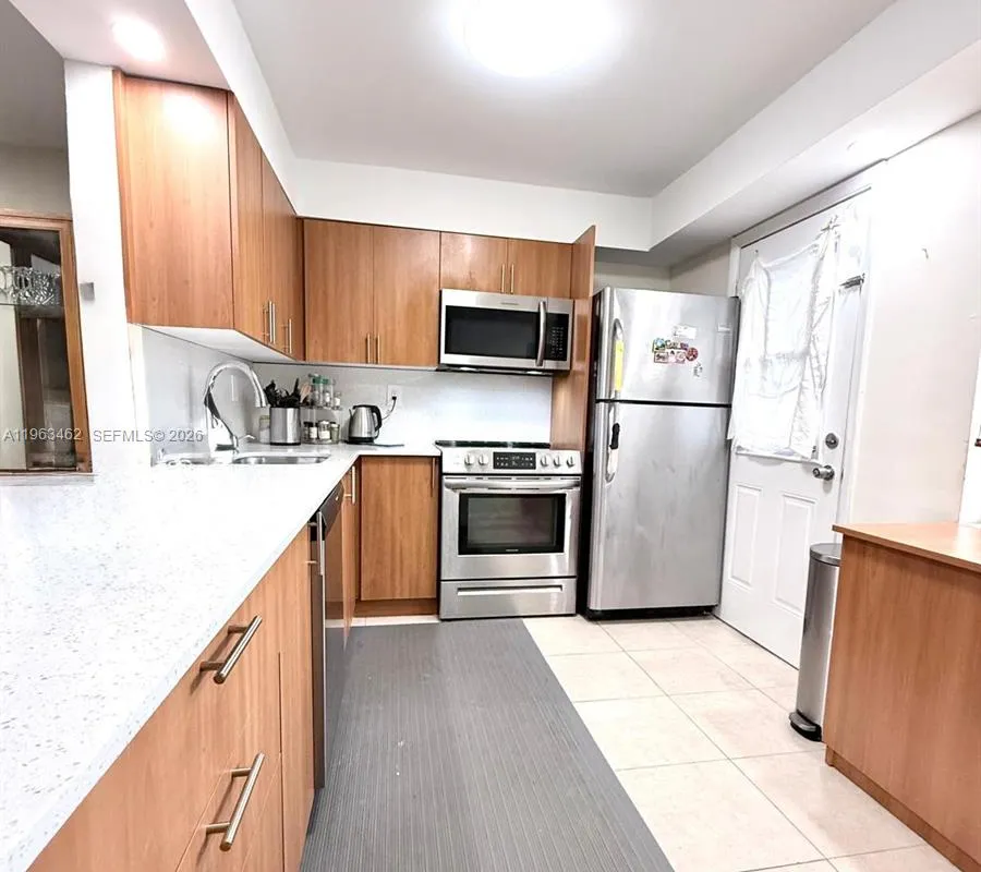 1501 NE 191st St # C114, Miami FL 33179