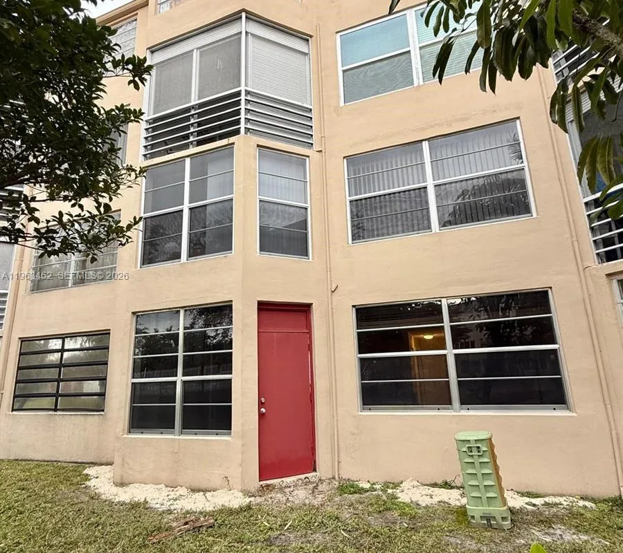 1501 NE 191st St # C114, Miami FL 33179