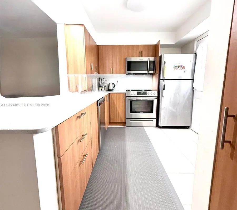 1501 NE 191st St # C114, Miami FL 33179