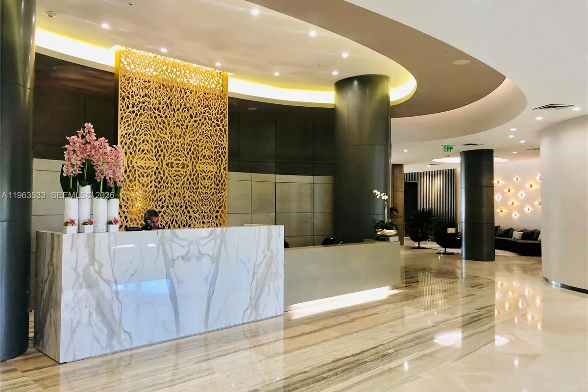 10275 Collins Ave # 427, Bal Harbour FL 33154