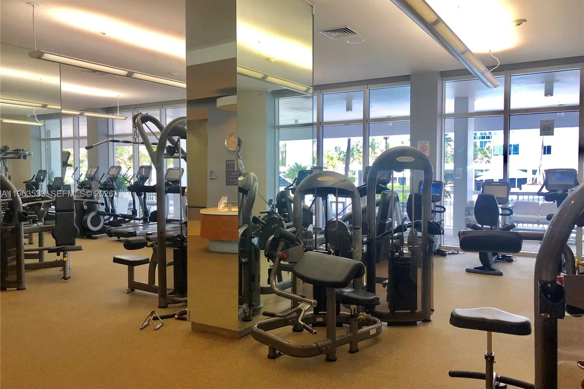 10275 Collins Ave # 427, Bal Harbour FL 33154