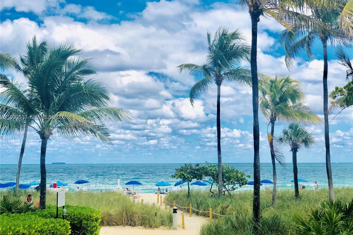 10275 Collins Ave # 427, Bal Harbour FL 33154