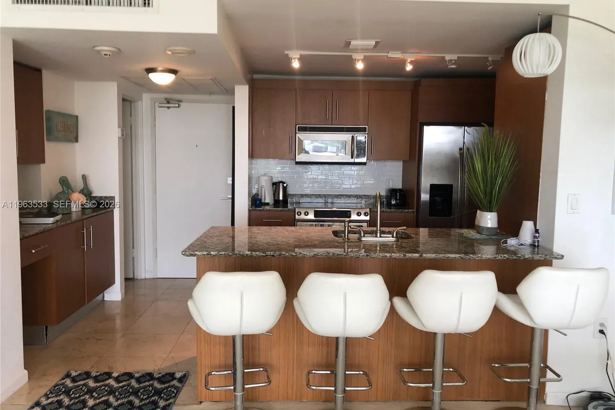 10275 Collins Ave # 427, Bal Harbour FL 33154