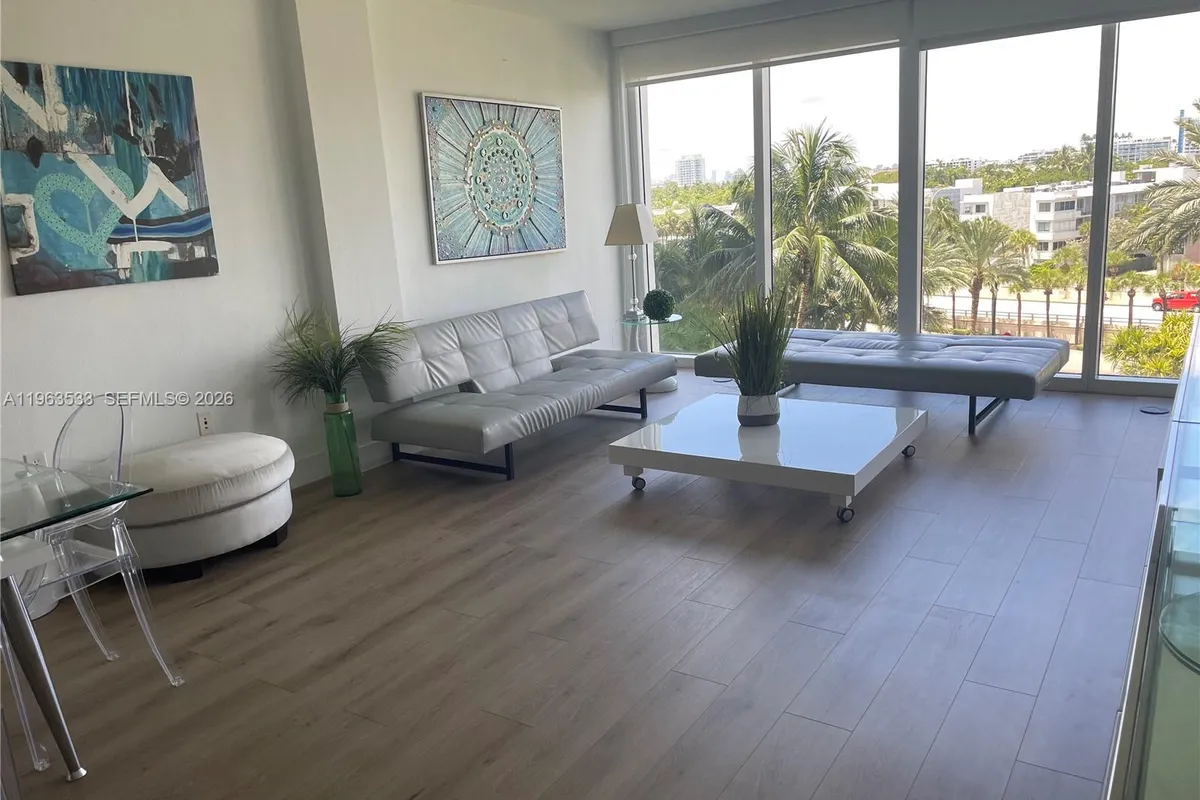 10275 Collins Ave # 427, Bal Harbour FL 33154