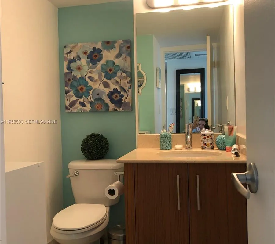 10275 Collins Ave # 427, Bal Harbour FL 33154