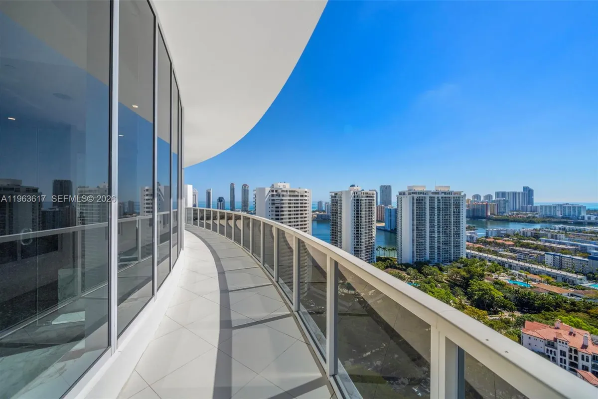 4100 Island Blvd # 1, Aventura FL 33160