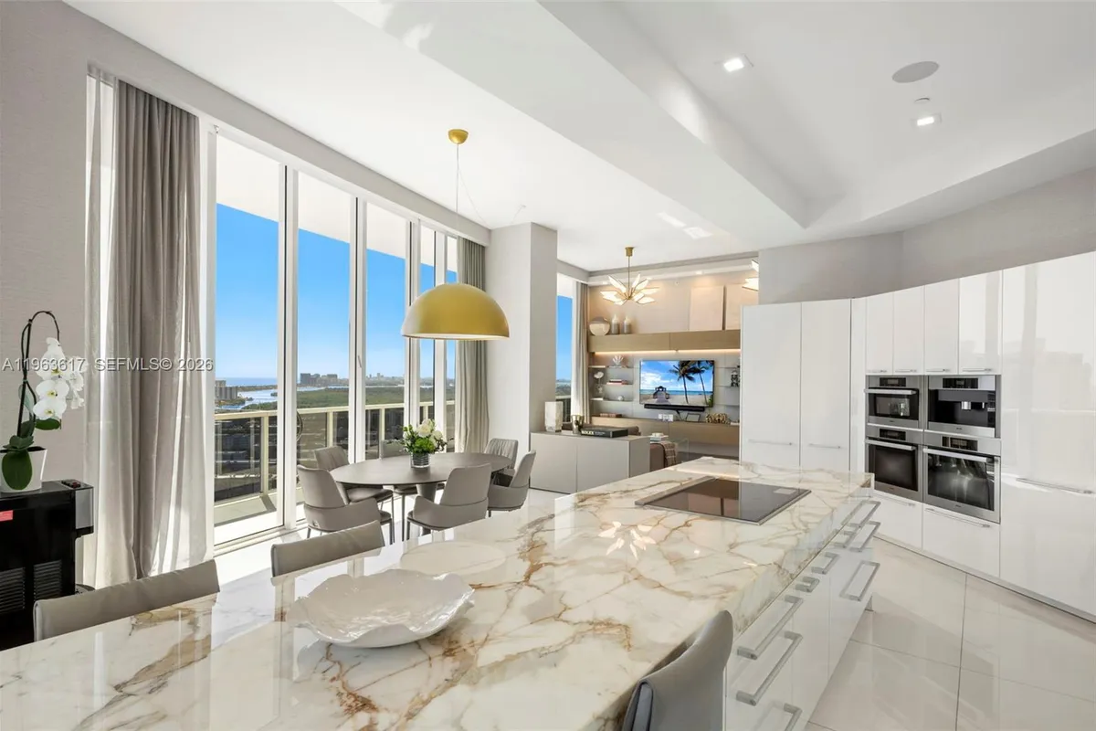 4100 Island Blvd # 1, Aventura FL 33160