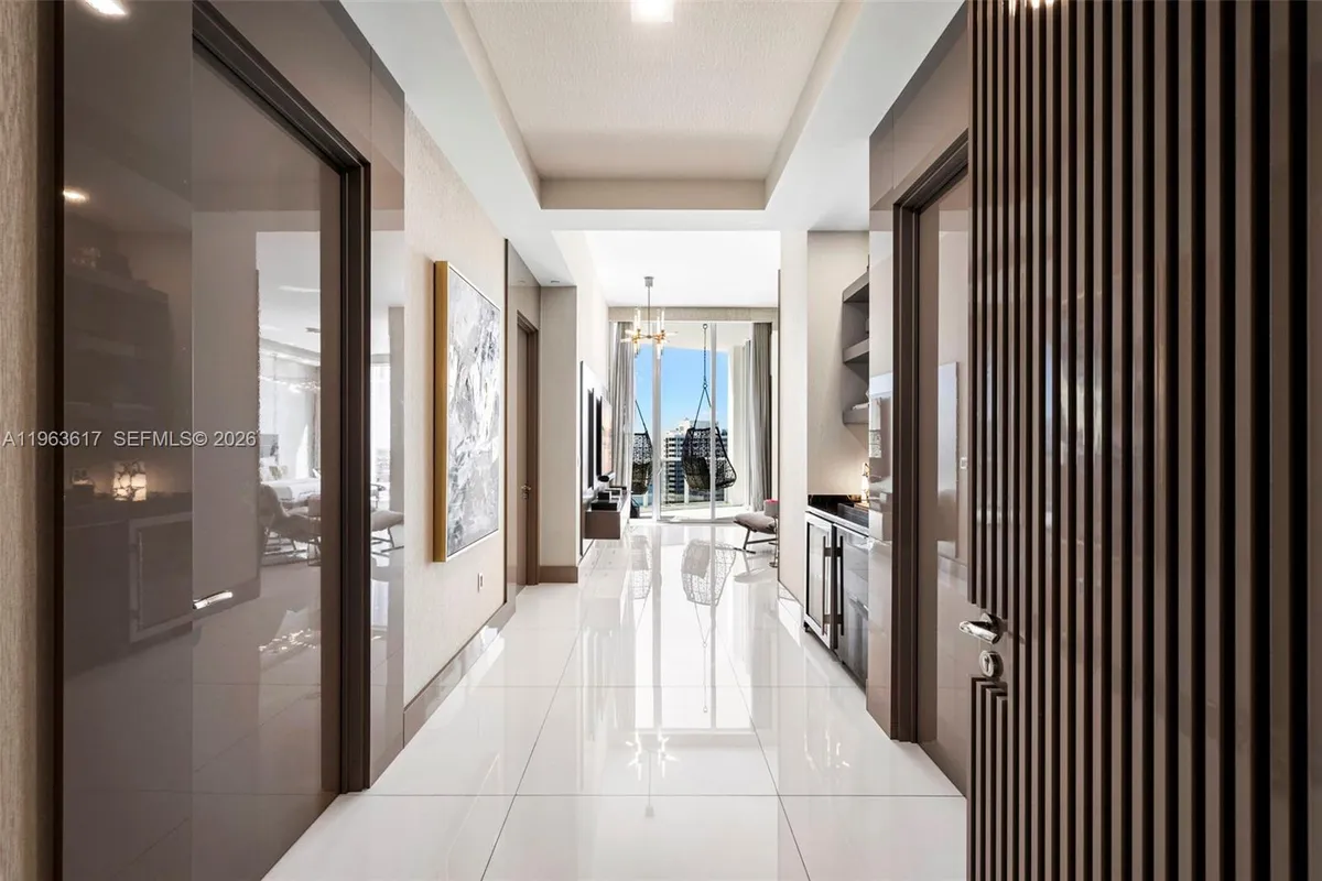 4100 Island Blvd # 1, Aventura FL 33160