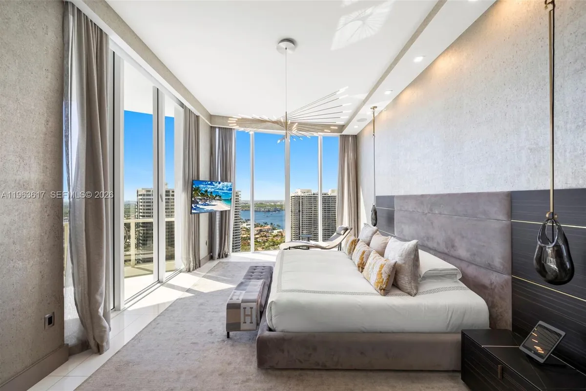 4100 Island Blvd # 1, Aventura FL 33160