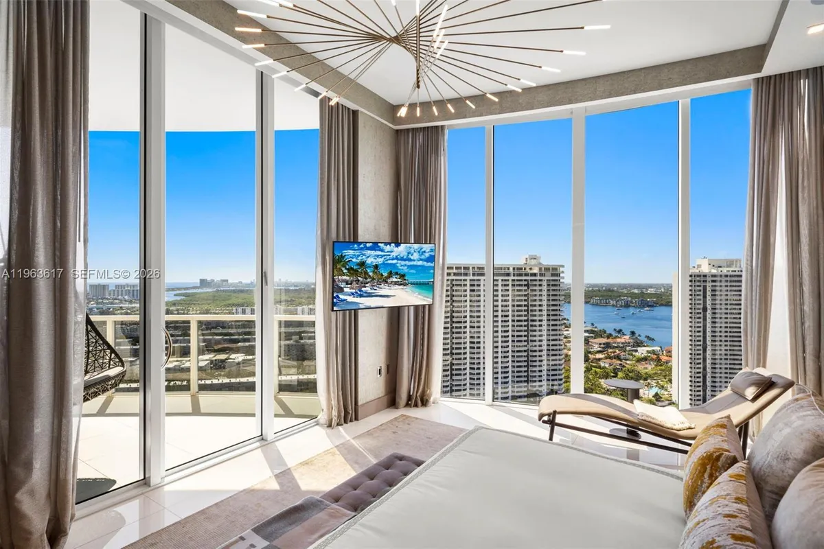 4100 Island Blvd # 1, Aventura FL 33160