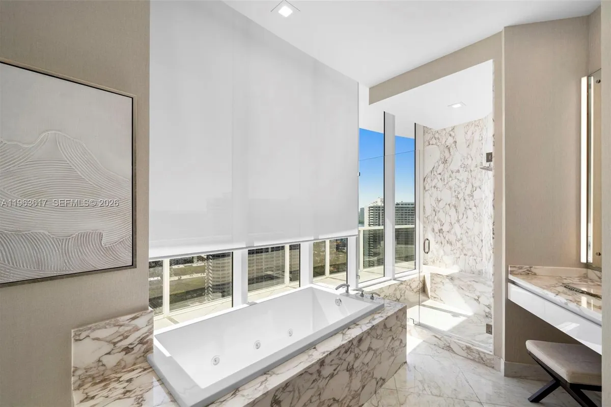 4100 Island Blvd # 1, Aventura FL 33160