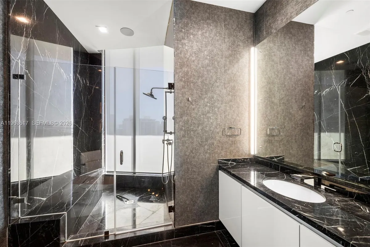 4100 Island Blvd # 1, Aventura FL 33160