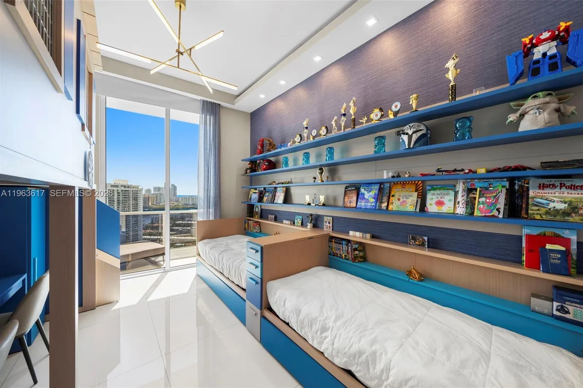 4100 Island Blvd # 1, Aventura FL 33160