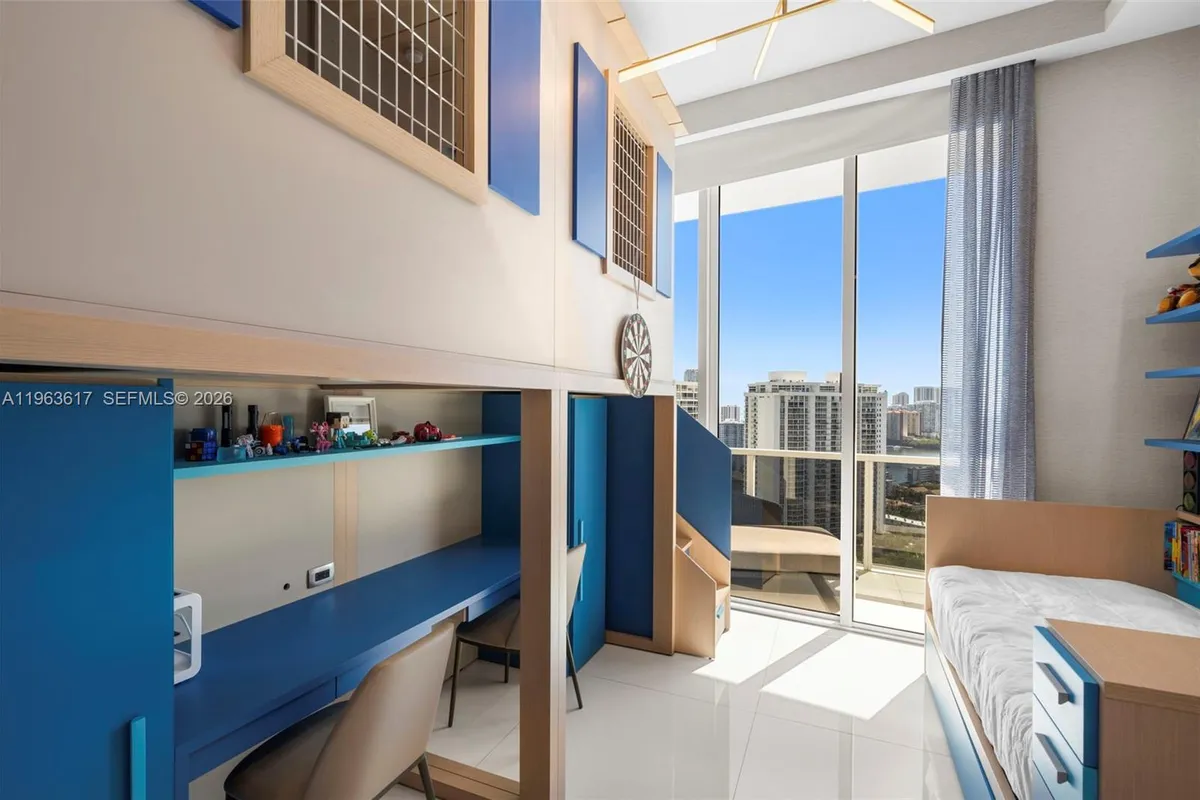 4100 Island Blvd # 1, Aventura FL 33160