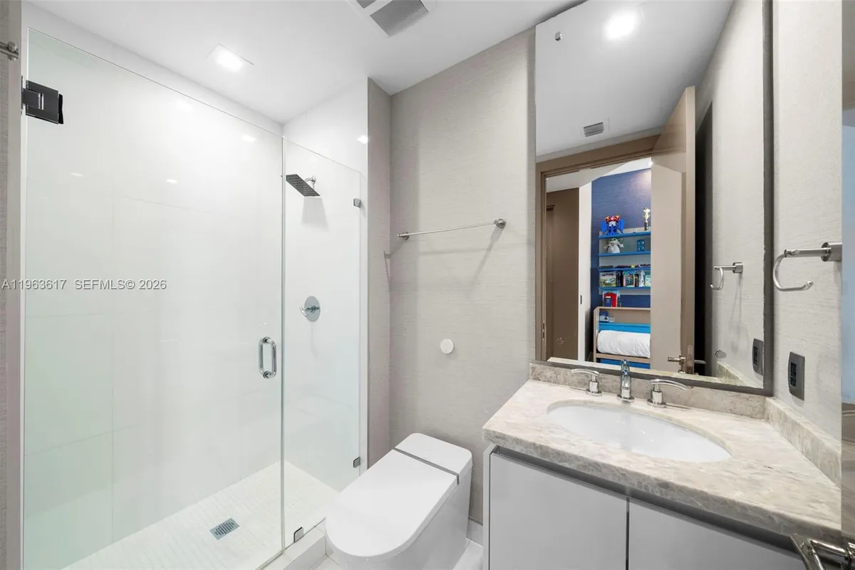 4100 Island Blvd # 1, Aventura FL 33160