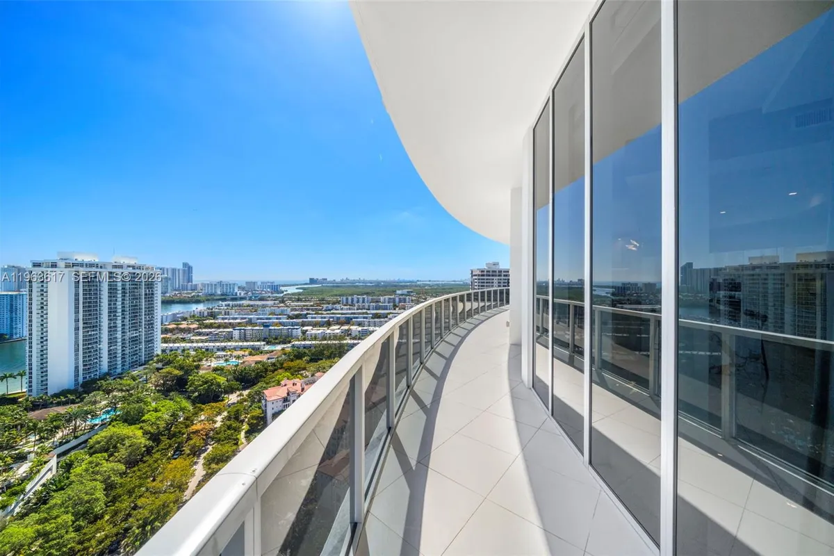 4100 Island Blvd # 1, Aventura FL 33160
