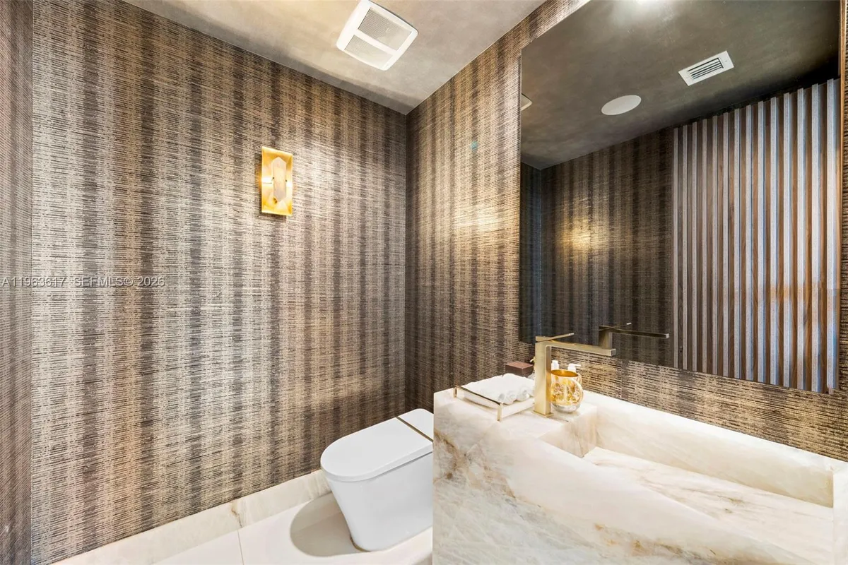 4100 Island Blvd # 1, Aventura FL 33160