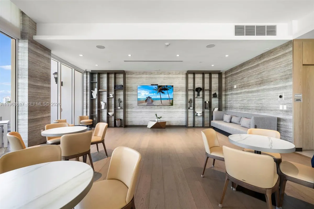 4100 Island Blvd # 1, Aventura FL 33160