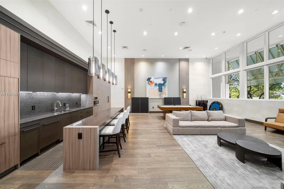 4100 Island Blvd # 1, Aventura FL 33160