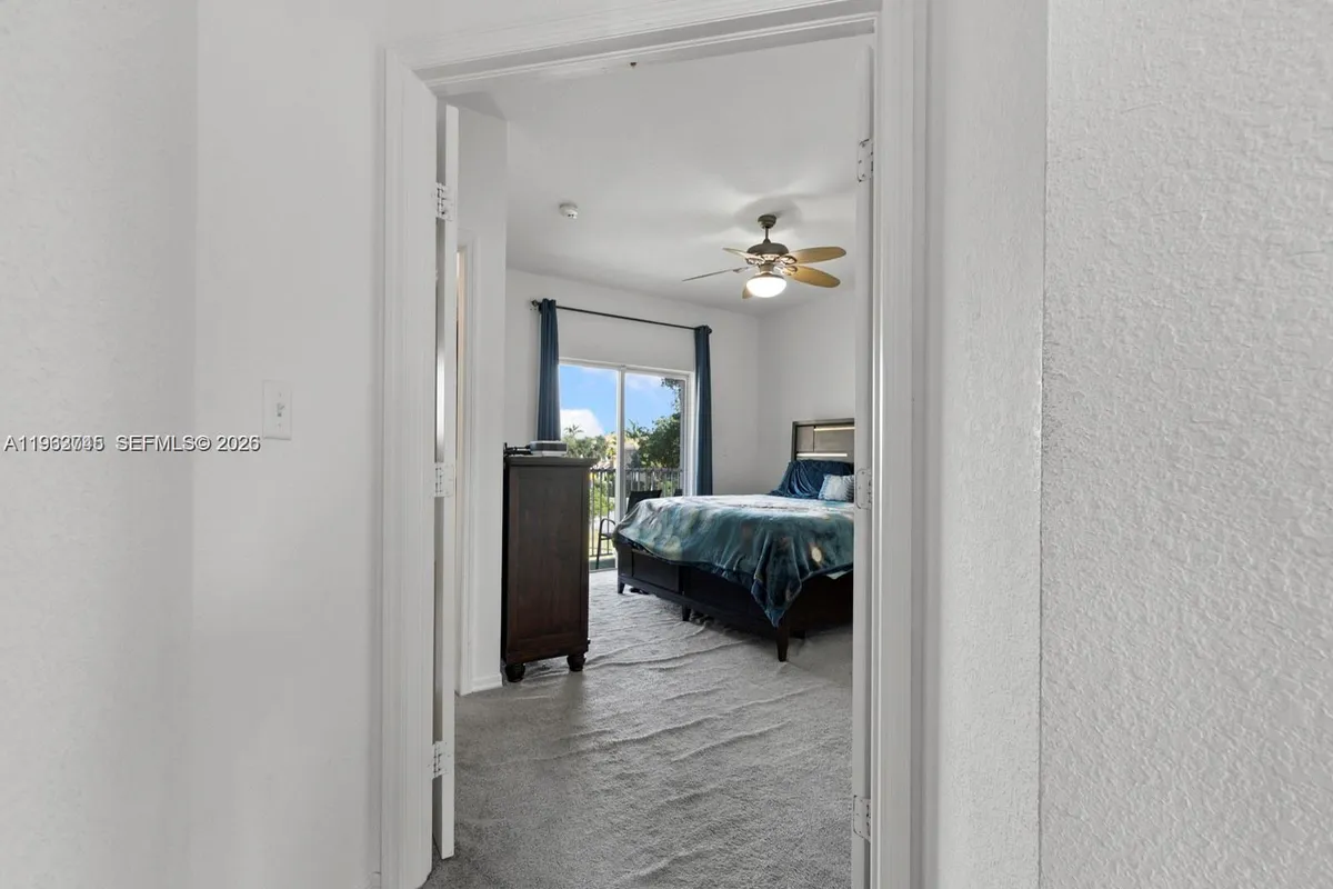 2467 SE 19th St, Homestead FL 33035