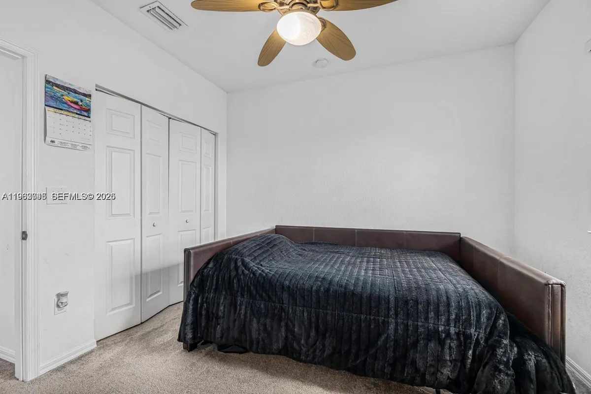 2467 SE 19th St, Homestead FL 33035