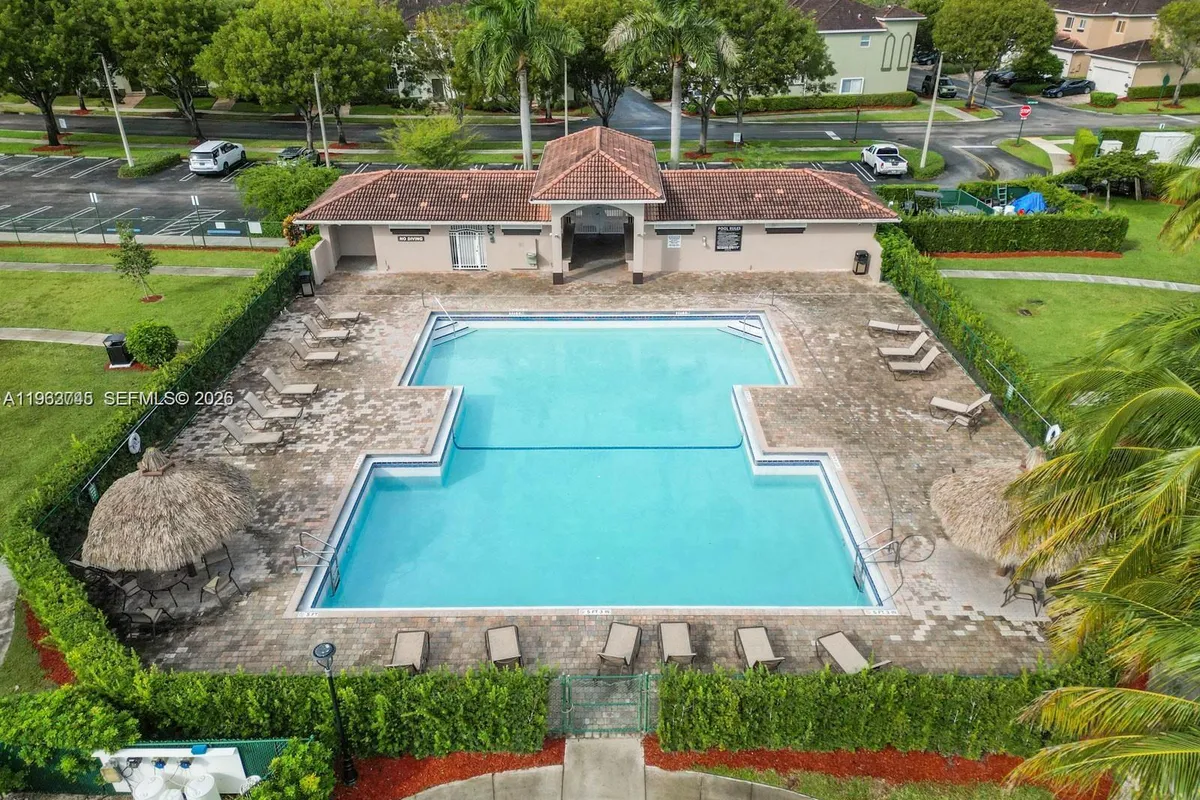 2467 SE 19th St, Homestead FL 33035