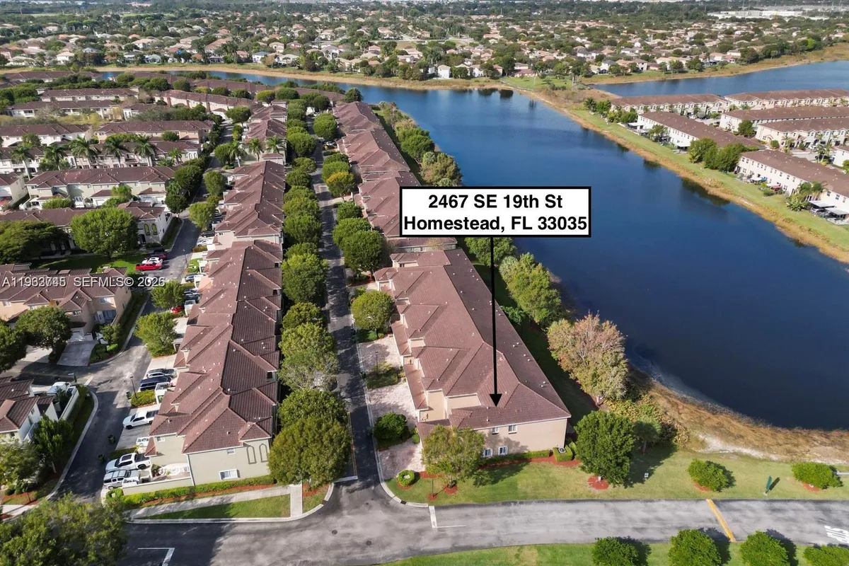 2467 SE 19th St, Homestead FL 33035