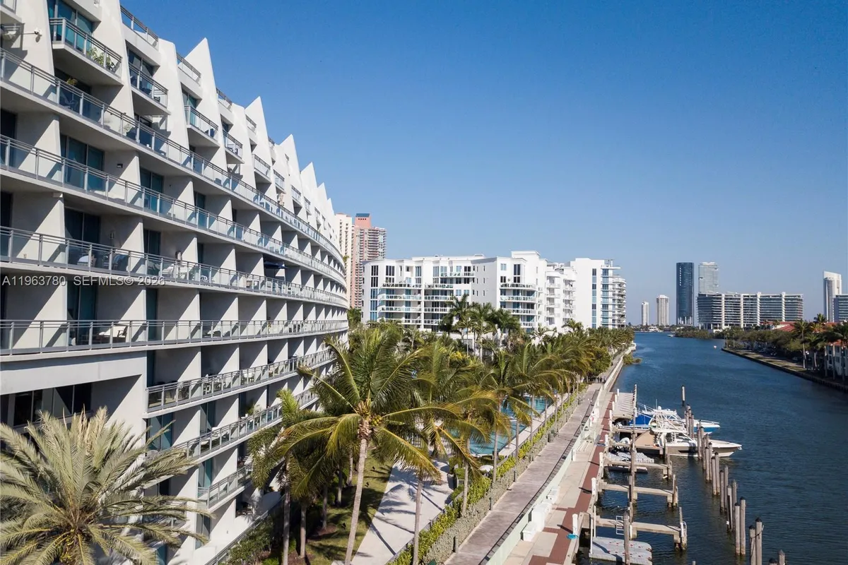 2950 NE 188th St # 349, Aventura FL 33180