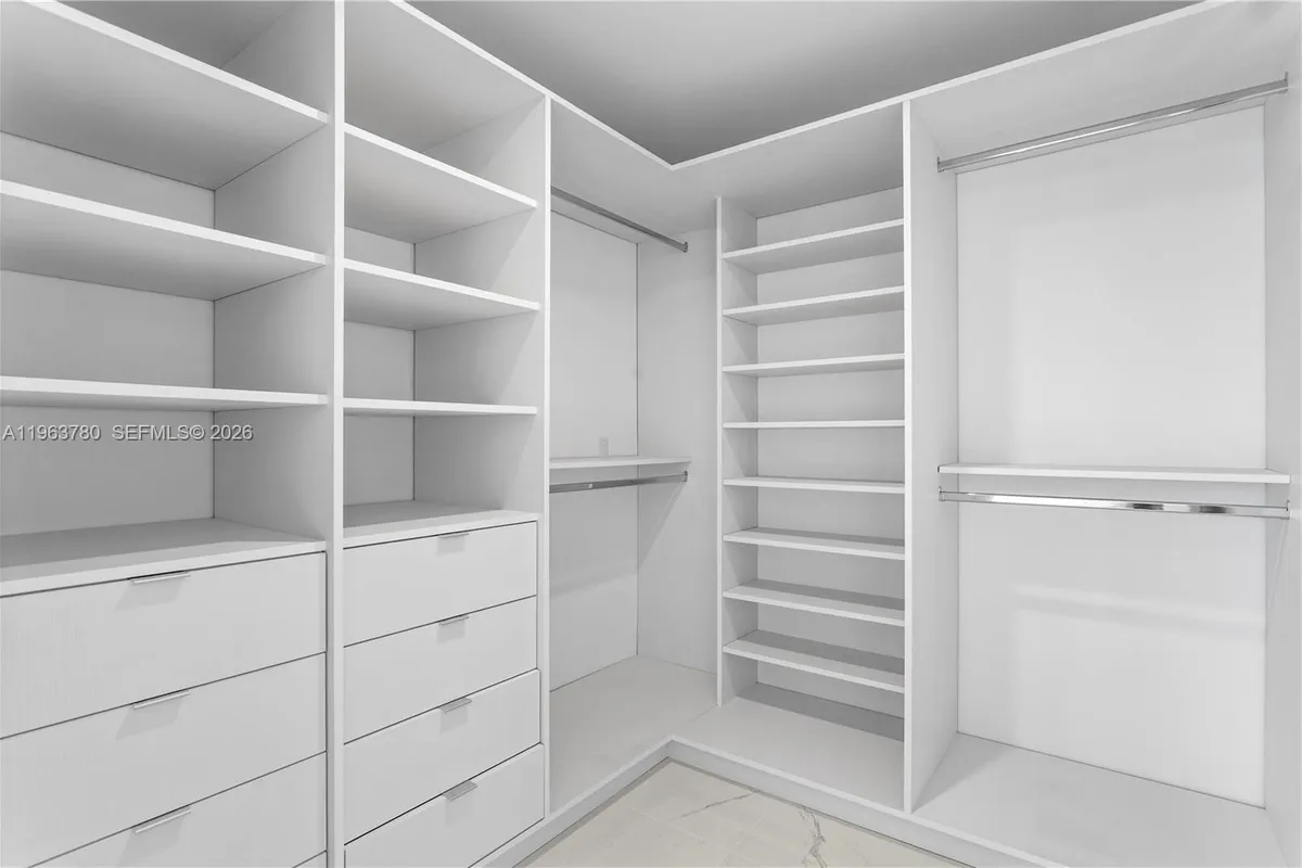 2950 NE 188th St # 349, Aventura FL 33180