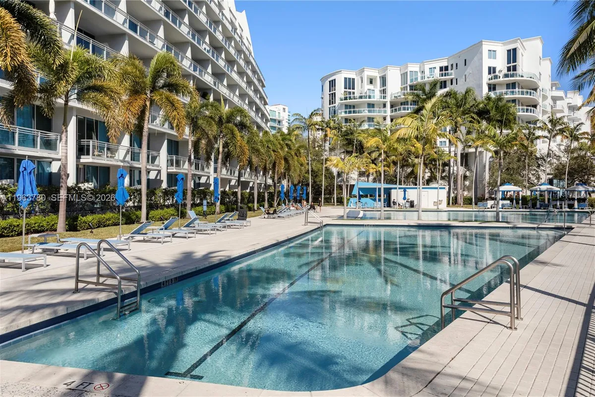 2950 NE 188th St # 349, Aventura FL 33180