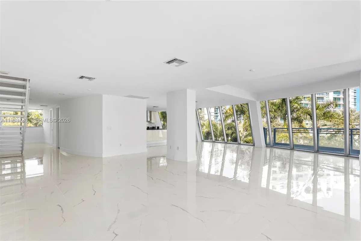 2950 NE 188th St # 349, Aventura FL 33180