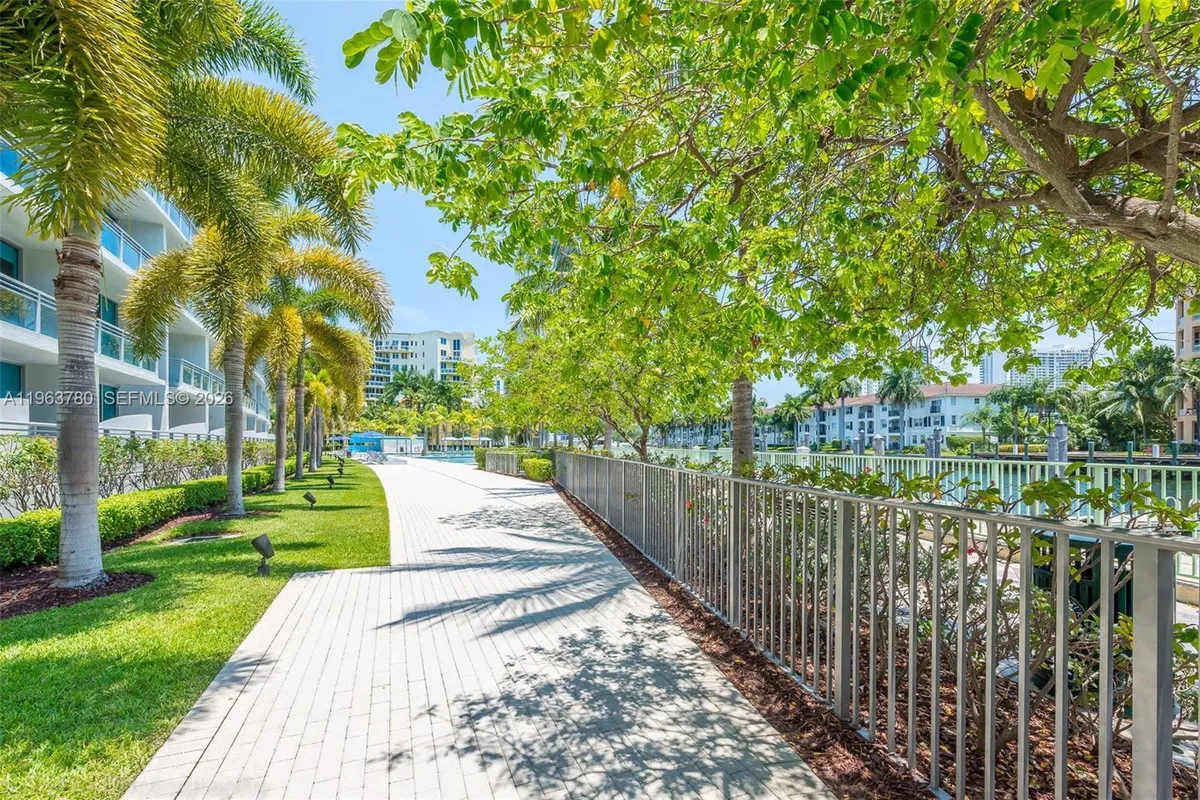 2950 NE 188th St # 349, Aventura FL 33180