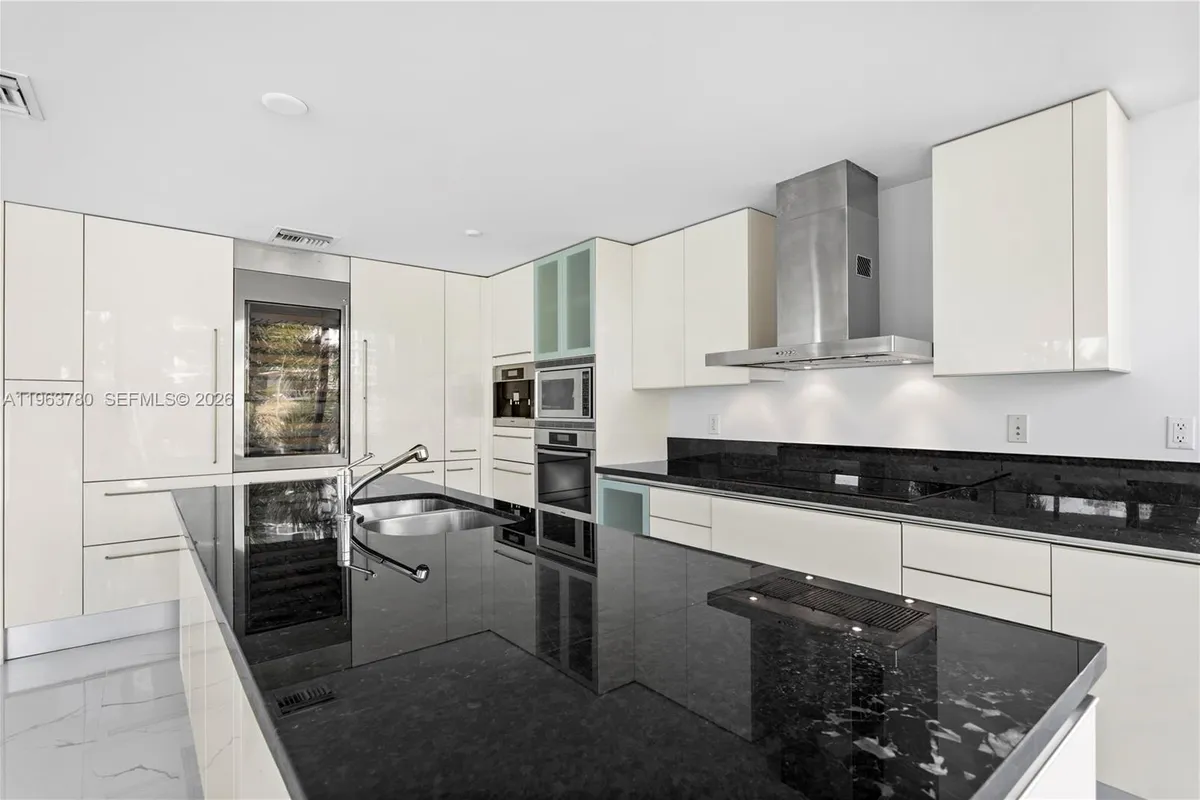 2950 NE 188th St # 349, Aventura FL 33180