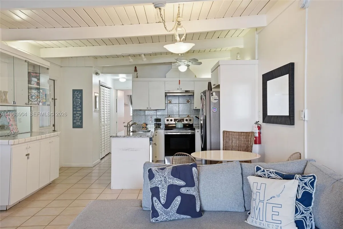 151 10th St, Marathon FL 33051