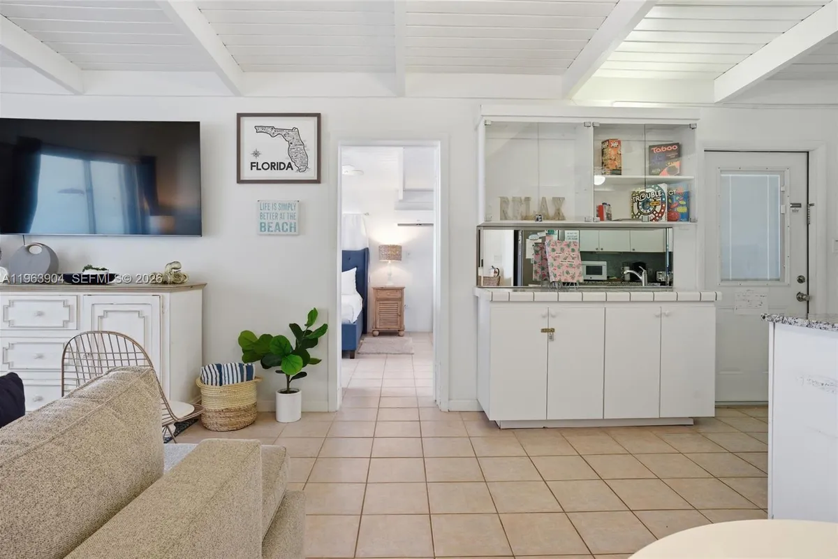 151 10th St, Marathon FL 33051