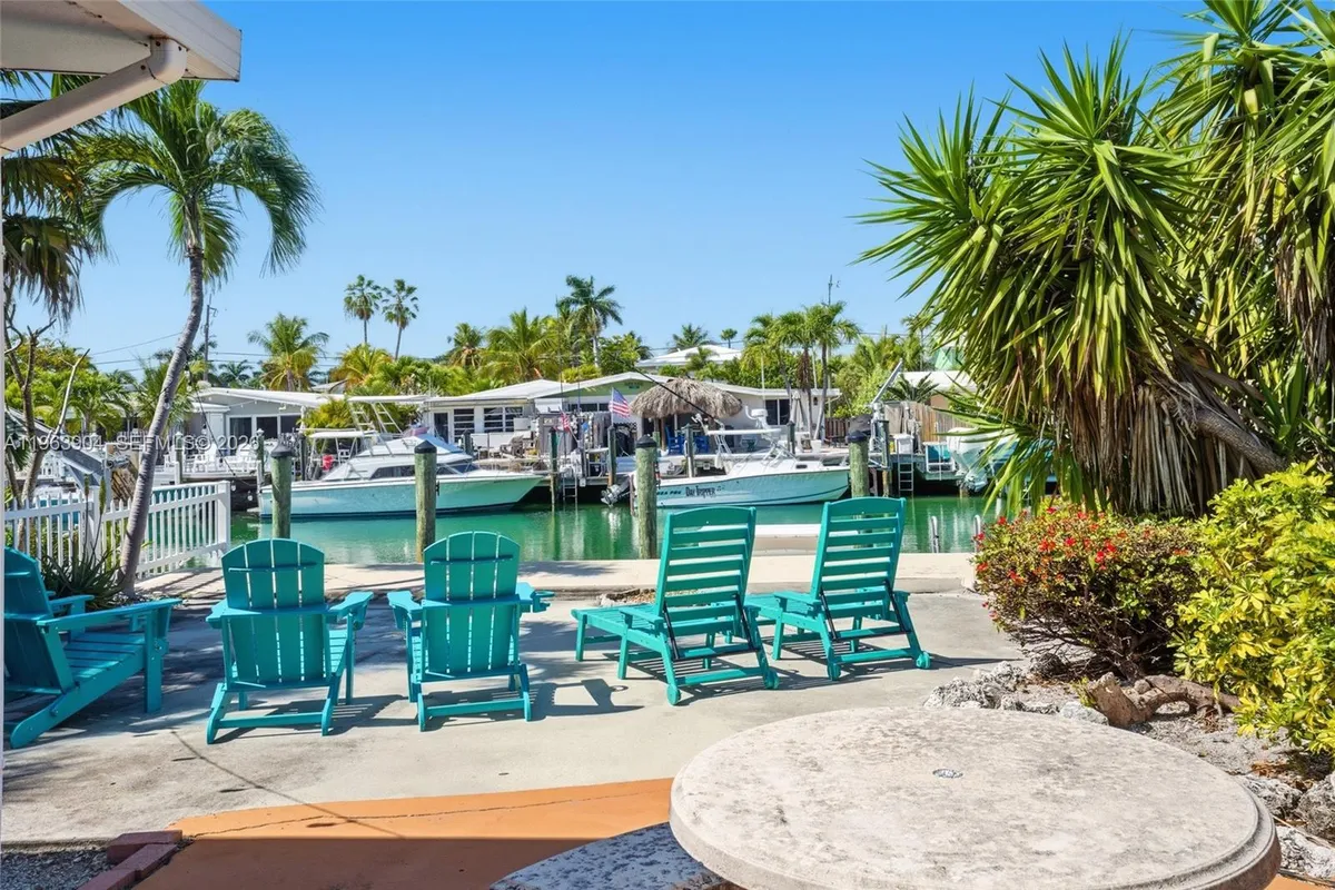 151 10th St, Marathon FL 33051