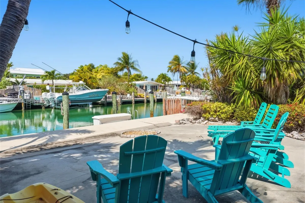 151 10th St, Marathon FL 33051