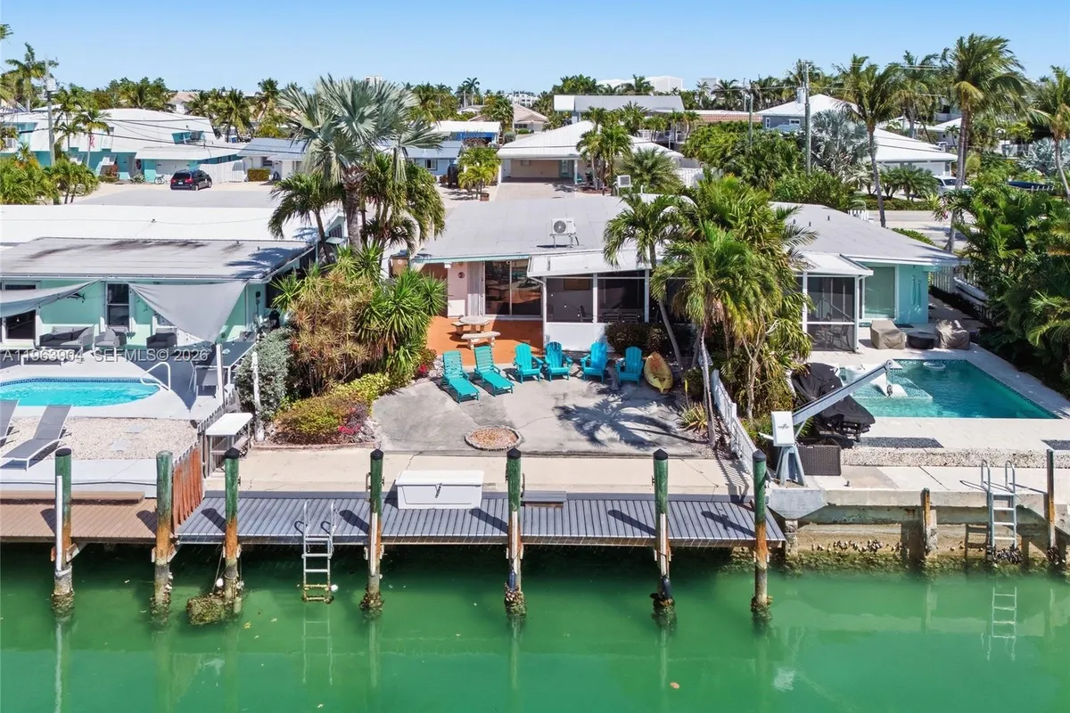 151 10th St, Marathon FL 33051