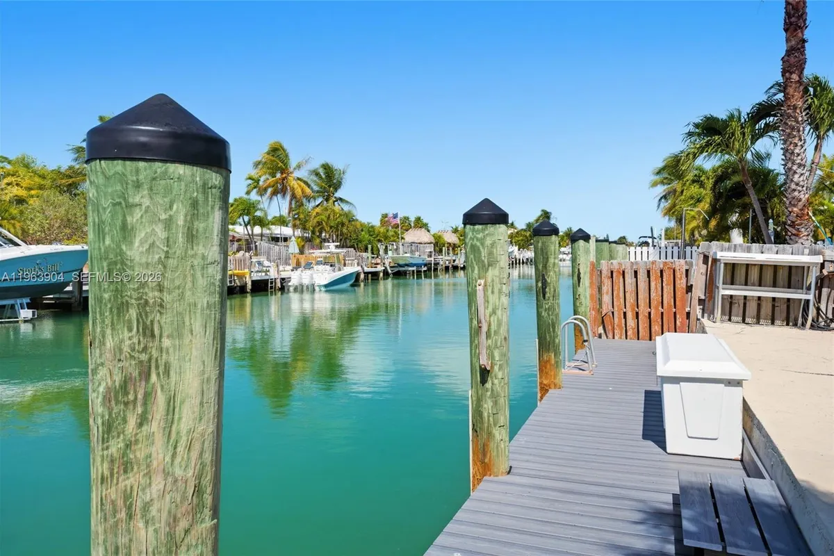 151 10th St, Marathon FL 33051