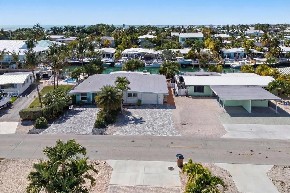 151 10th St, Marathon FL 33051