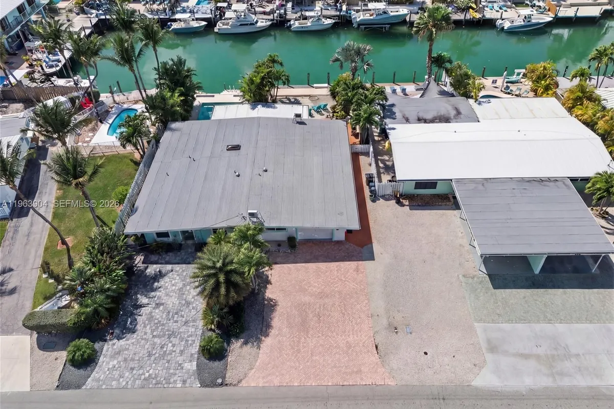 151 10th St, Marathon FL 33051