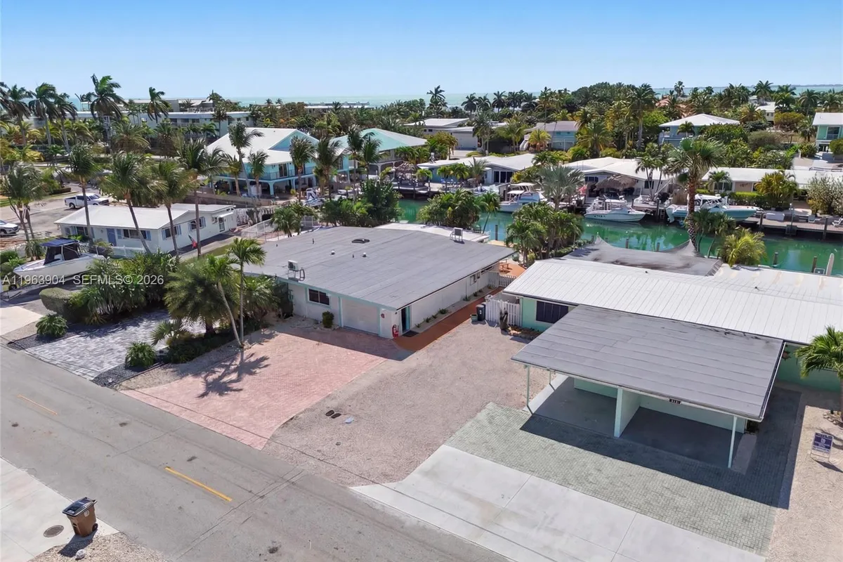 151 10th St, Marathon FL 33051