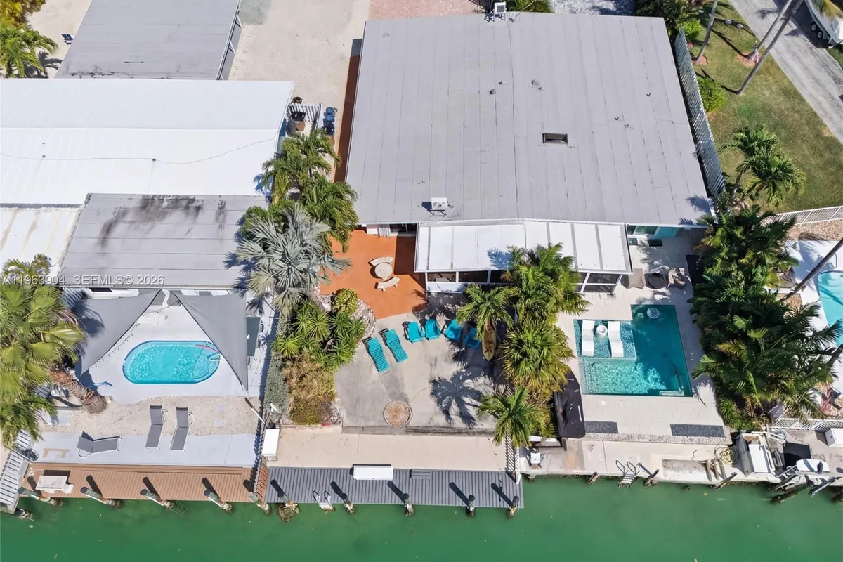 151 10th St, Marathon FL 33051